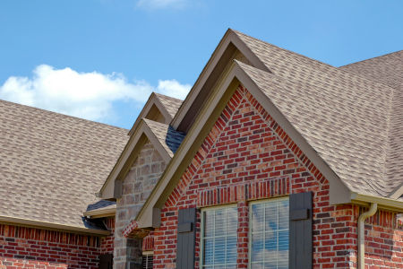 4 Reasons To Soft Wash Your Home's Roof Thumbnail